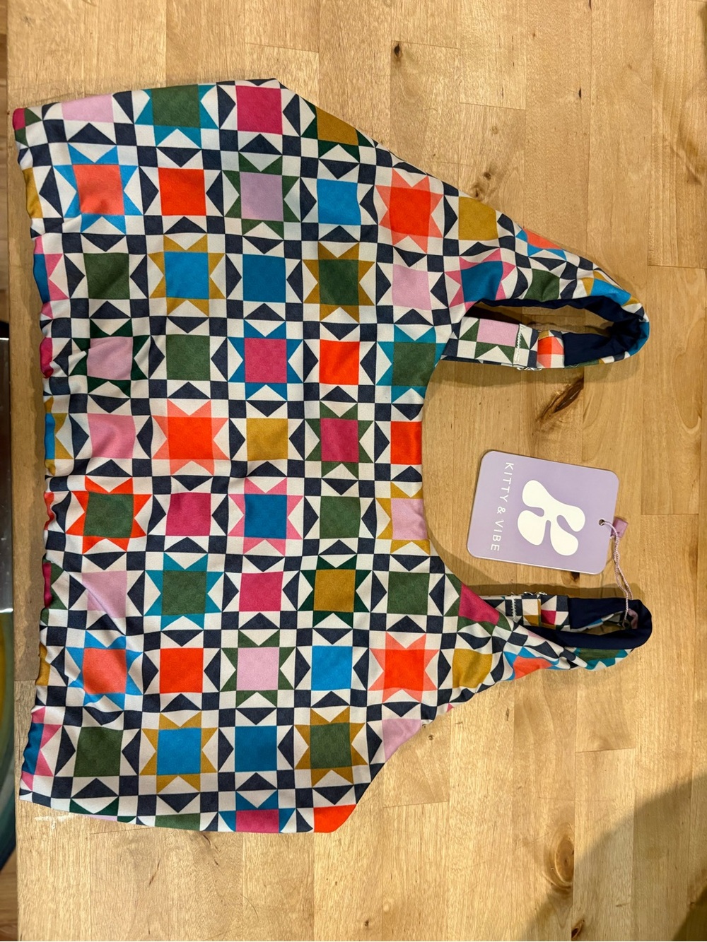 Kitty & Vibe / Hayley Kiyoko scoop swim top